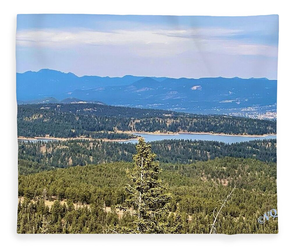 Serene Mountain Lake View - Blanket