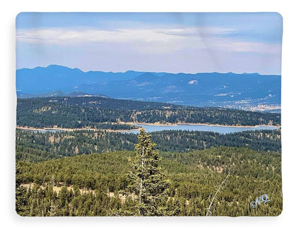 Serene Mountain Lake View - Blanket